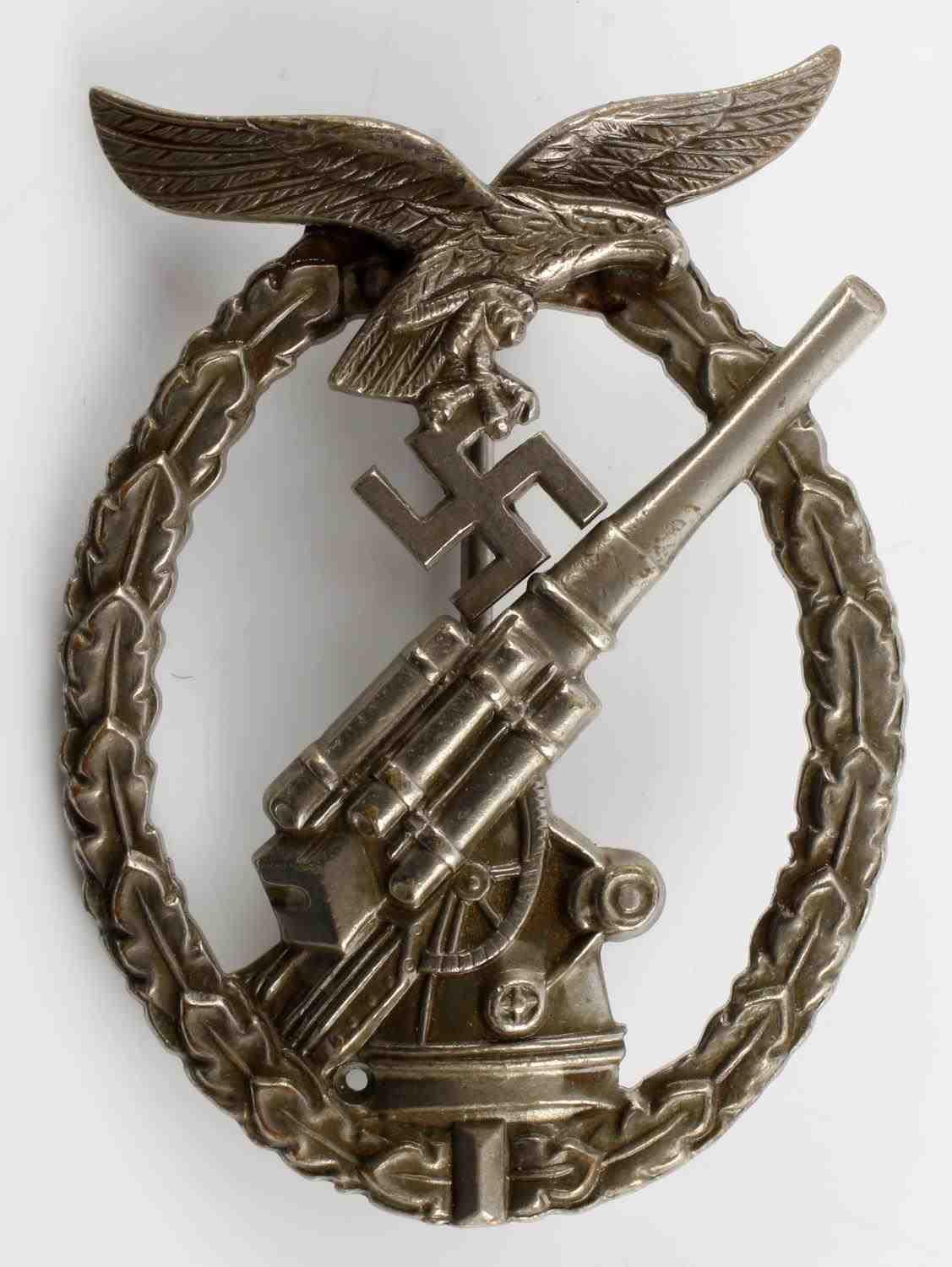 WWII GERMAN LUFTWAFFE FLAK BADGE SILVER TYPE