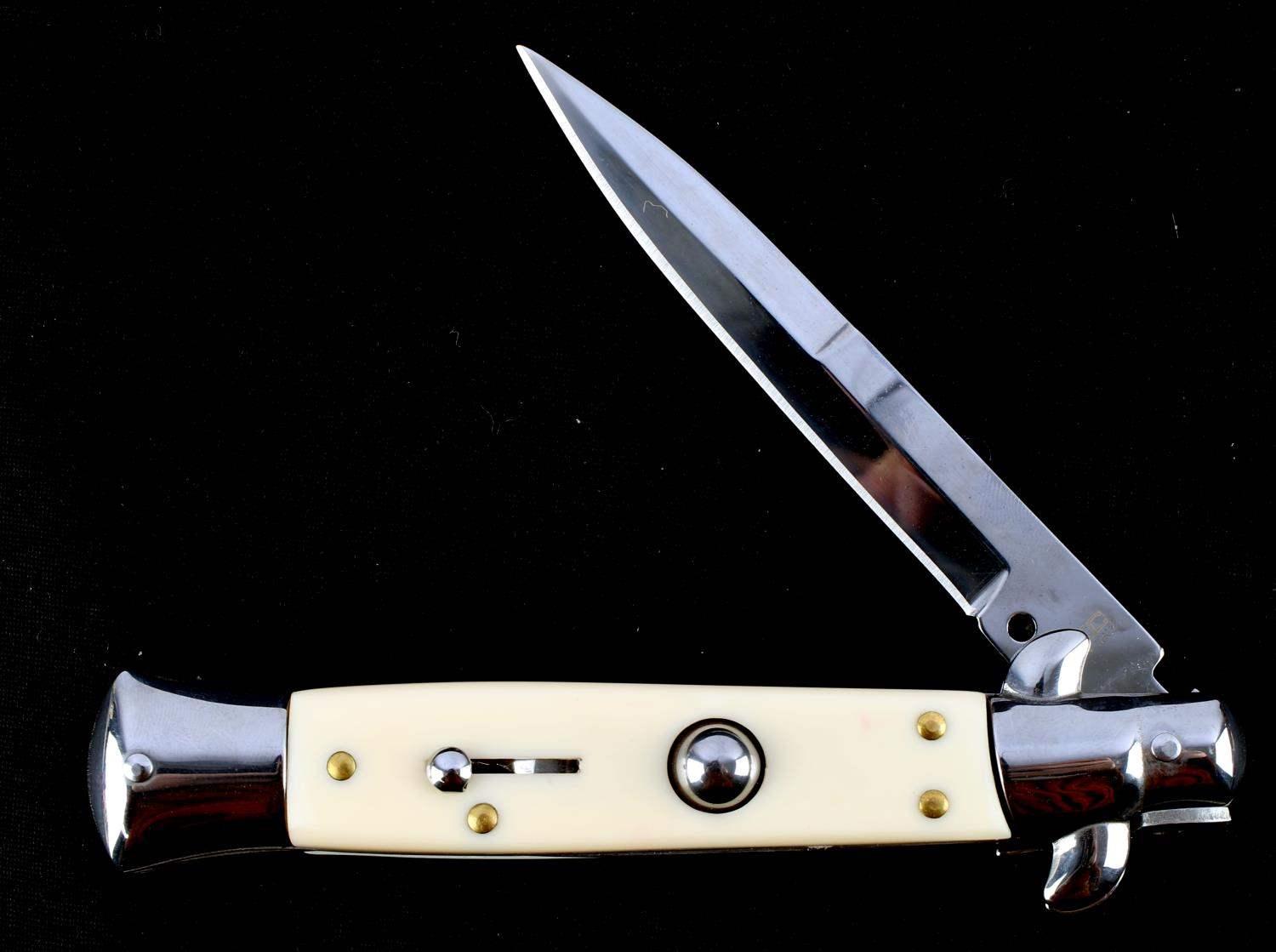 ITALIAN MADE AKC SWITCHBLADE KNIFE WHITE CELLULOID