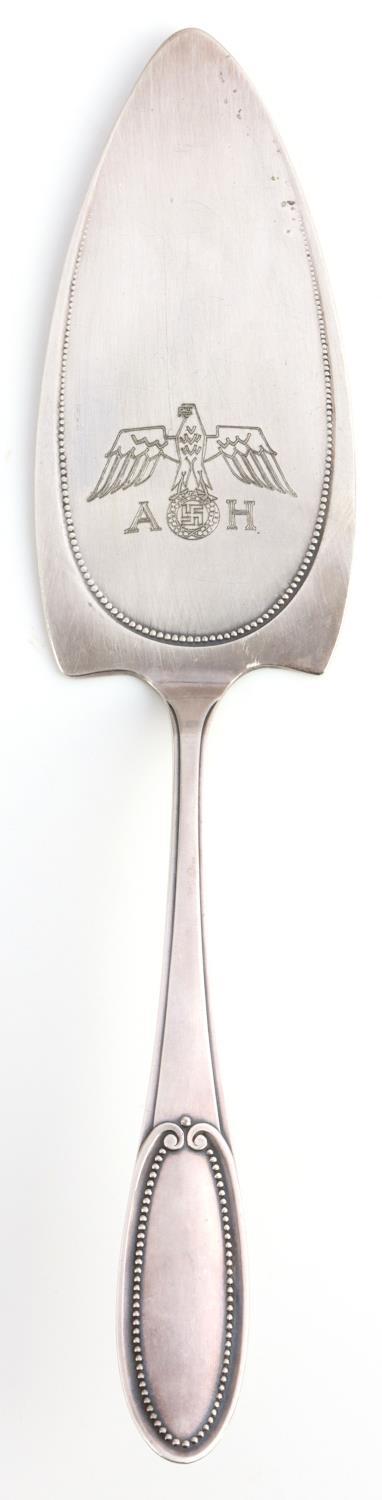 WWII GERMAN THIRD REICH ADOLF HITLER CAKE SERVER