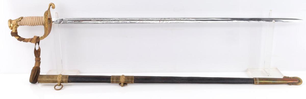US NAVY OFFICERS ETCHED DRESS SWORD & SCABBARD