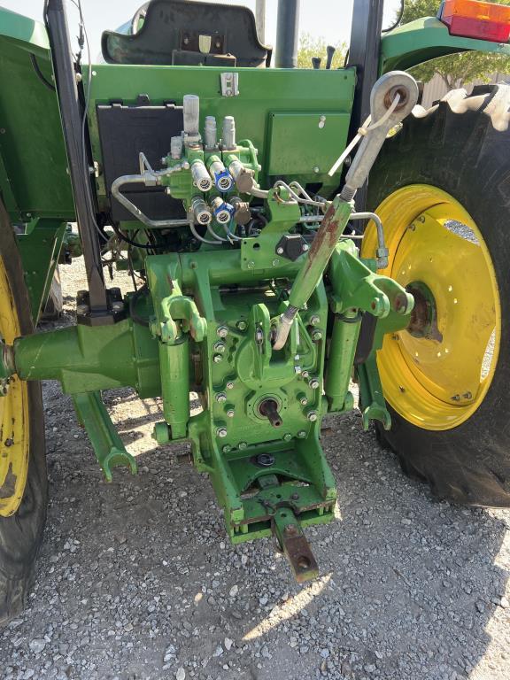 JOHN DEERE 6105E TRACTOR