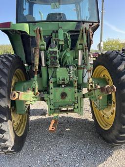 John Deere 7210 Tractor