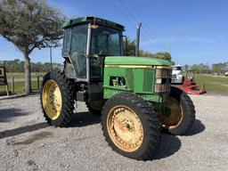 John Deere 7210 Tractor