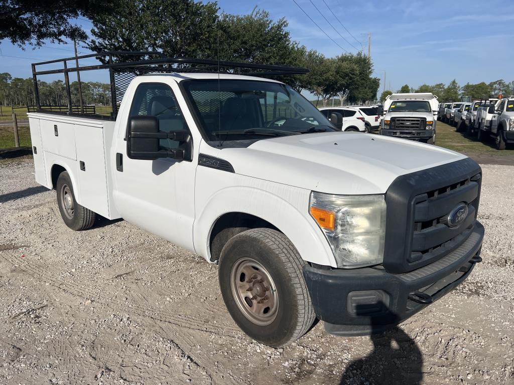 2013 Ford F-250xl Utility Truck W/t R/k