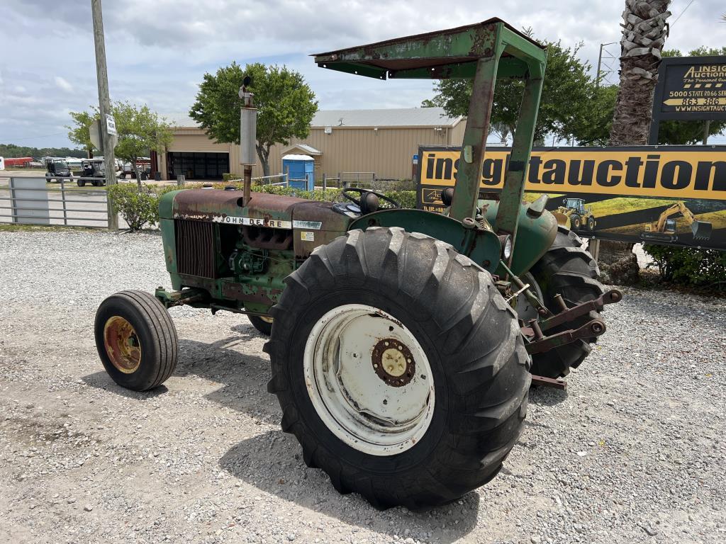 John Deere 2640 Tractor