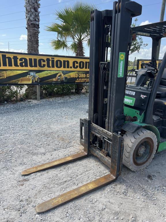 2016 Yale GTP060VX 5700lb Forklift R/K