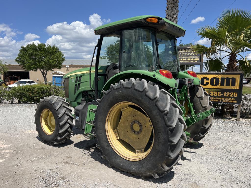 JOHN DEERE 6120E TRACTOR