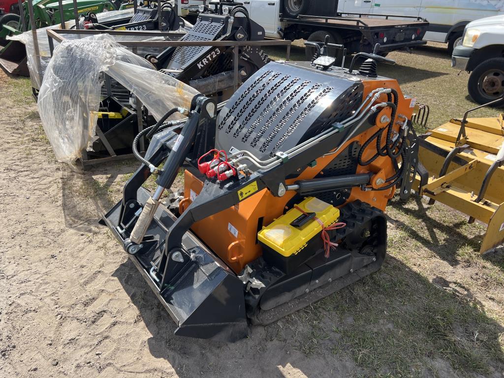 NEW COMPACT TRACK LOADER