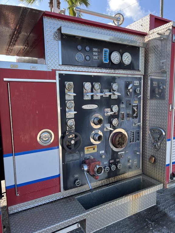 1999 Pierce Quantum Pumper Truck W/t