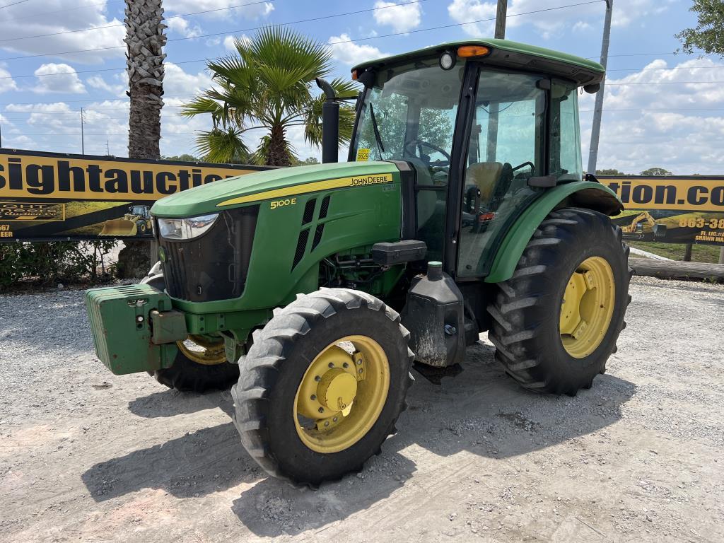 2016 John Deere 5100e Tractor