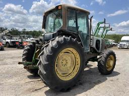 John Deere 7230 Tractor