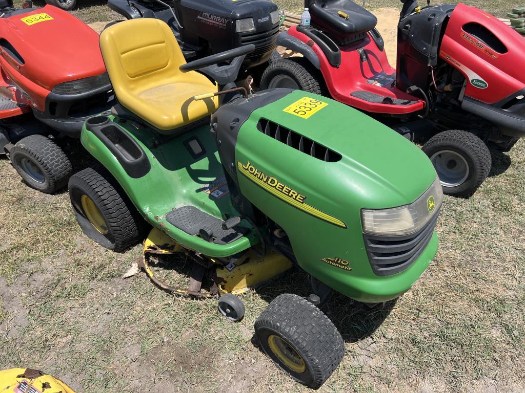 JOHN DEERE L110 RIDING MOWER