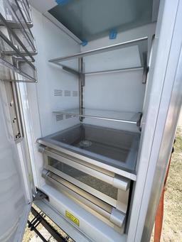 COMMERCIAL GRADE REFRIGERATOR/FREEZER