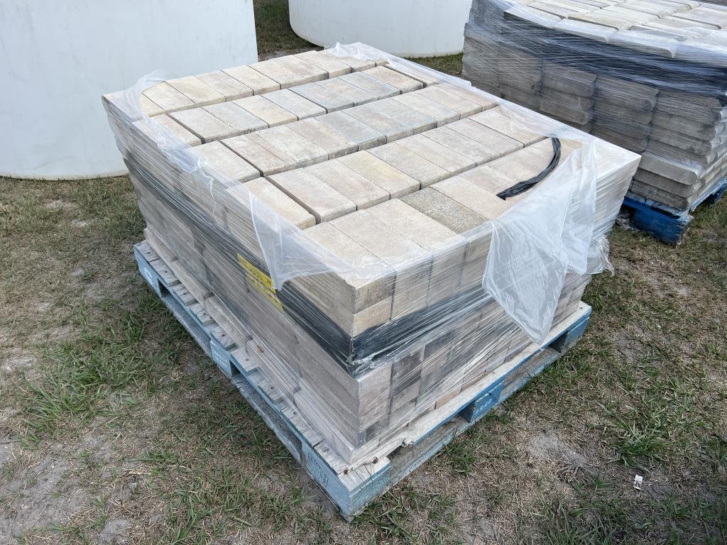 PALLET OF BRICK PAVERS