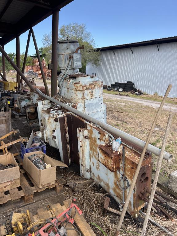 LARGE LOT OF SCRAP INDUSTRIAL MACHINES