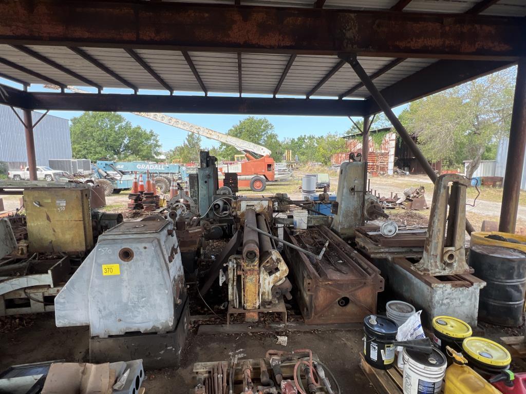 LARGE LOT OF SCRAP INDUSTRIAL MACHINES