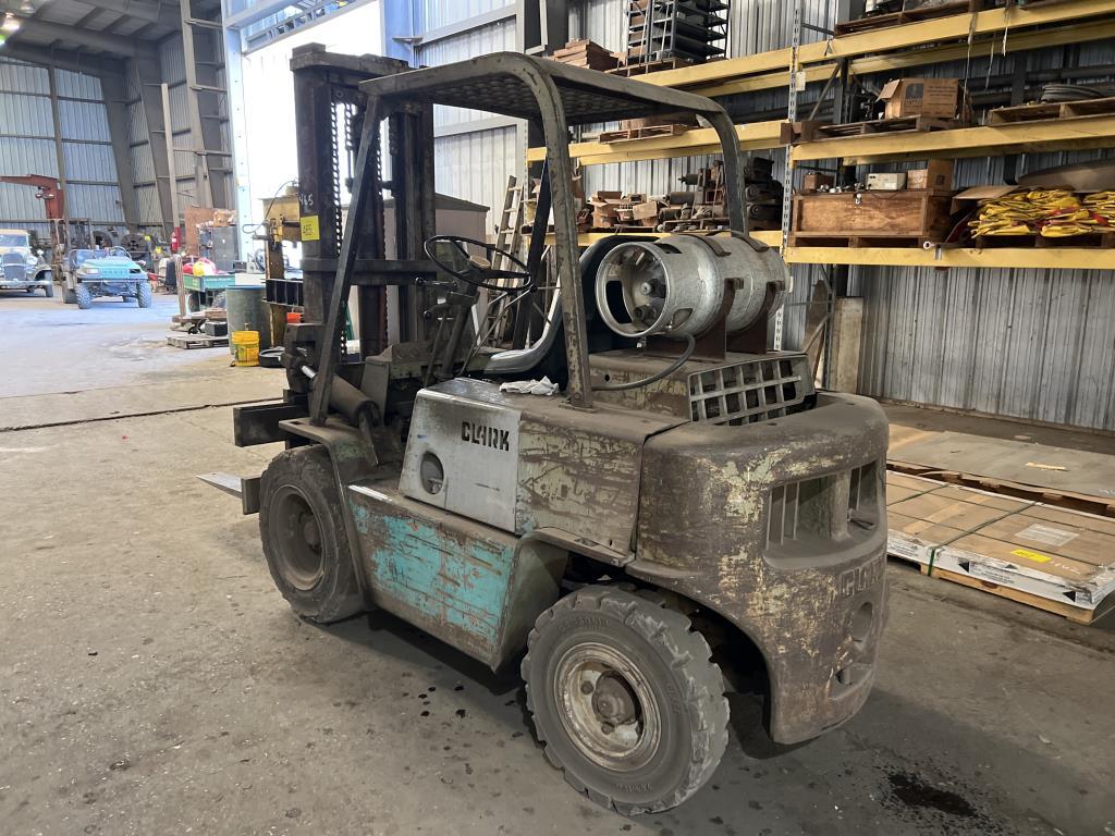 CLARK C500Y60 PNEUMATIC TIRE FORKLIFT