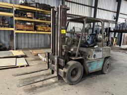 CLARK C500Y60 PNEUMATIC TIRE FORKLIFT