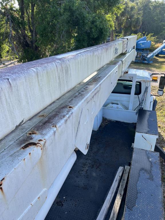 2004 INTERNATIONAL 7400 6x6 BUCKET TRUCK W/T
