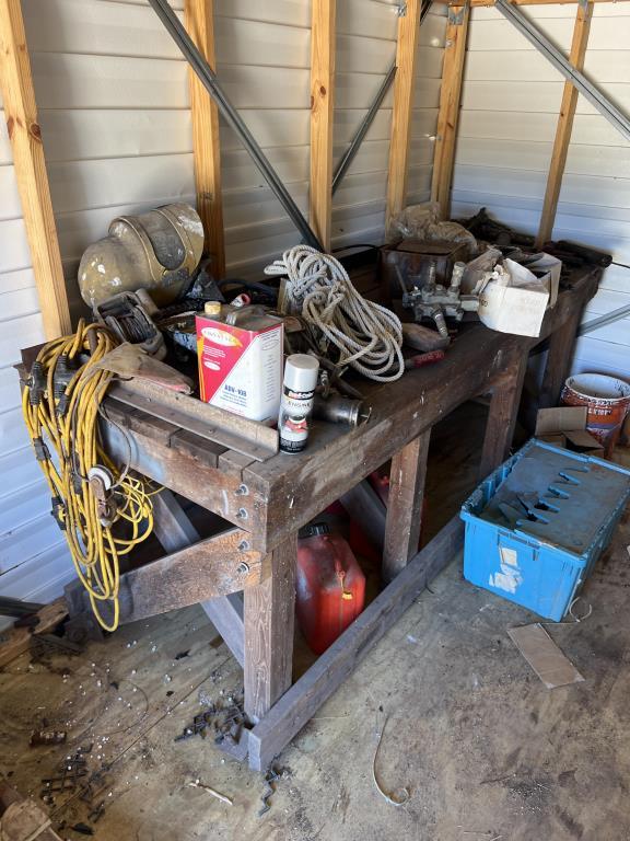 LARK 15x10FT SHED W/CONTENTS