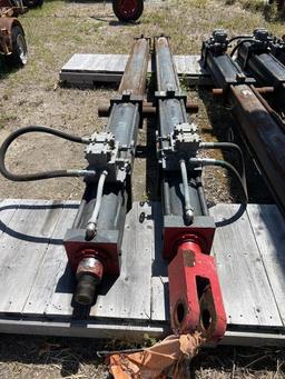 (2) LARGE HYDRAULIC CYLINDERS