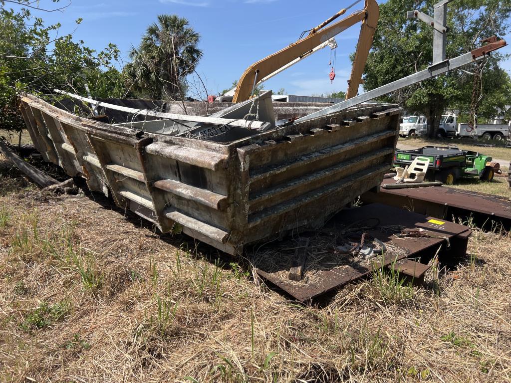 (2) LONG STEEL I-BEAMS & SCRAP