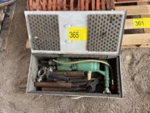 AIR POWERED UNDERWATER HAMMER DRILL