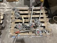 PALLET OF LEVER HOISTS