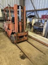 YALE 5,000LB CAPACITY PNEUMATIC TIRE FORKLIFT