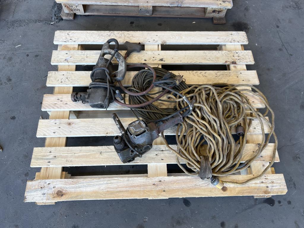 PALLET OF POWER TOOLS & POWER CORDS