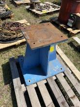 LARGE METAL STAND