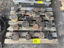 PALLET OF HIGH TONNAGE LOCK NUT CYLINDERS