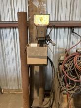 DAYTON 3Z-566 15 INCH FLOOR MODEL DRILL PRESS