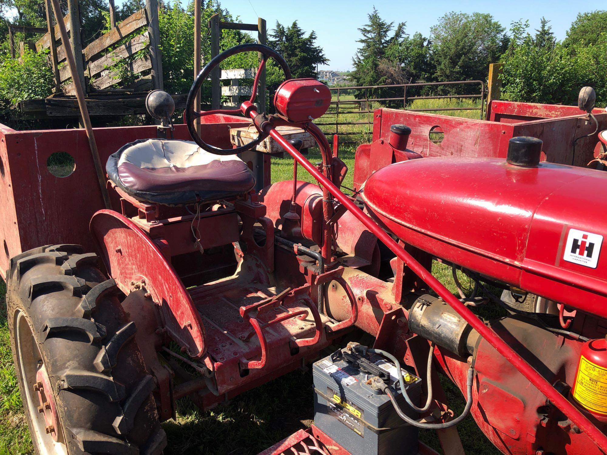 Farmall A Cultivision Wide Front Tractor, Gas, SN:171316