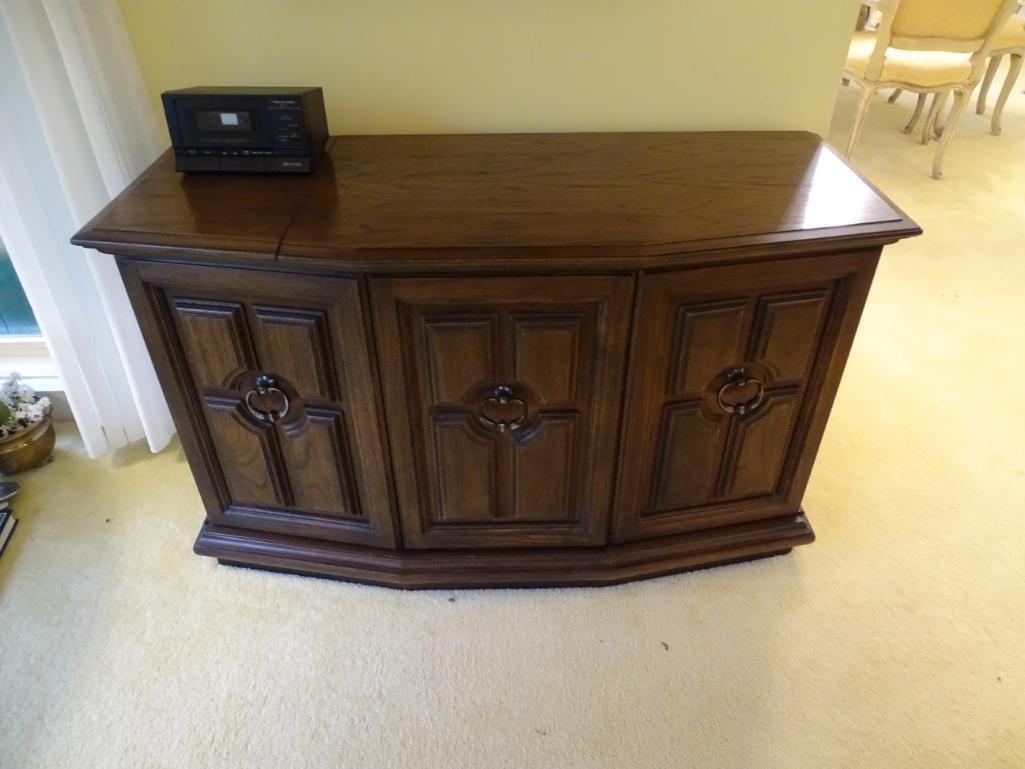 Vintage Stereo System in wood cabinet. "The Fisher Custom Electra", 45"L x 18" deep x 26.5" H