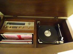 Vintage Stereo System in wood cabinet. "The Fisher Custom Electra", 45"L x 18" deep x 26.5" H