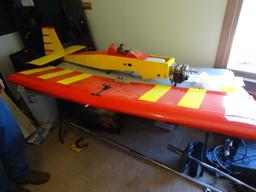 Giant mode airplane w/2 stroke engine-remote control-balsa wood