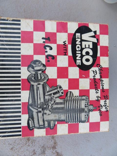 VECO.61 RC GLOW PLUG AIRPLANE MOTOR - LOOKS NEW