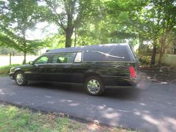 2002 CADILLAC HEARST IN EXCELLENT CONDITION