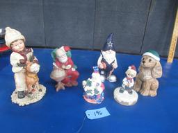 FIGURINES