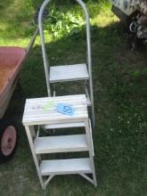 2 STEP LADDERS