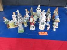 23 FIGURINES