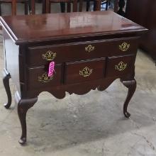 VIRGINIA HOUSE CHEST