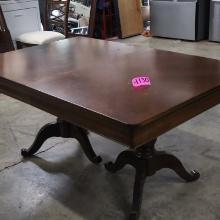 TWIN PEDESTAL BROYHILL DINING TABLE W/ LEAF