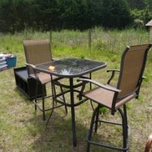 BISTRO PATIO TABLE AND 2 CHAIRS - GREAT CONDITION
