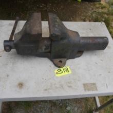 LRG. BENCH VISE  16"