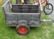 RUBBERMAID PULL BEHIND WAGON