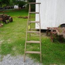 6 FT. WOODEN LADDER