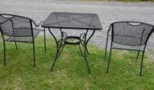 PATIO UMBRELLA TABLE AND 2 CHAIRS  30 X 28