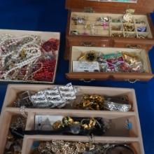 LRG. AMT. JEWELRY
